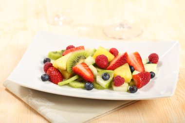 Taze Meyve Salatası