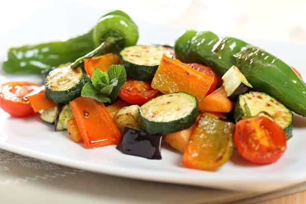 Míchaná grilovaná zelenina, pečená — Stock fotografie
