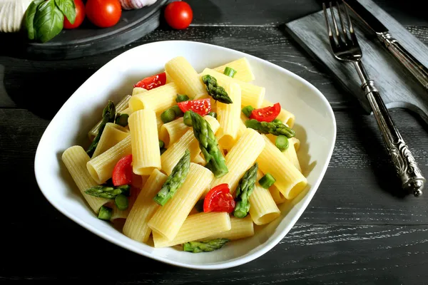 Pasta con verduras —  Fotos de Stock