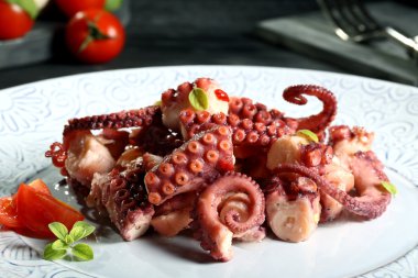 ahtapot salatası
