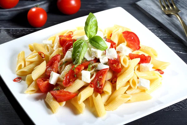 Italské těstoviny se zeleninou — Stock fotografie