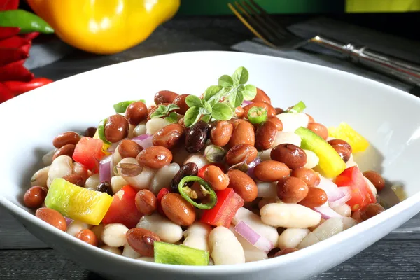 Feijão de salada fundo verde — Fotografia de Stock