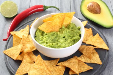 guacamole ve cips