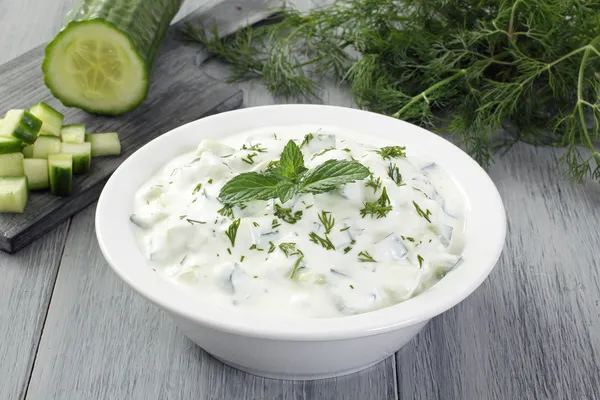 Yogurt cucumber salad — Stock Photo, Image