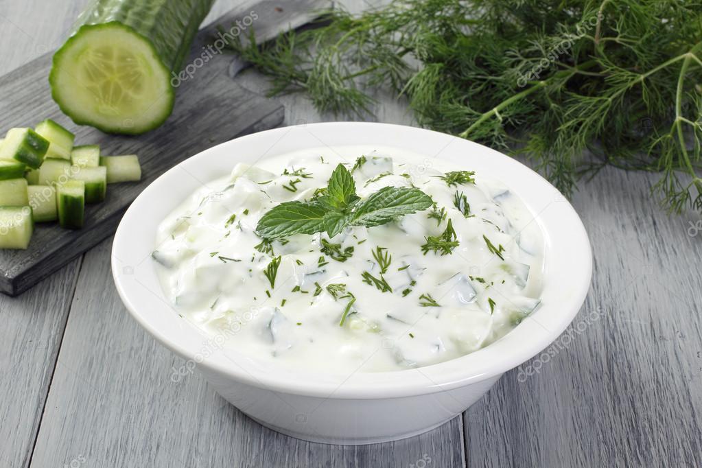 Yogurt cucumber salad