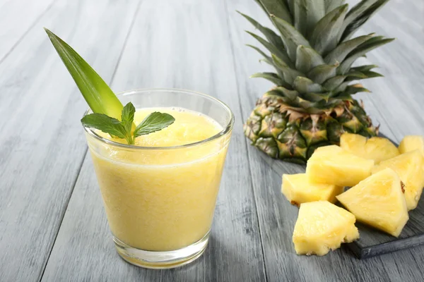 Smoothie de abacaxi — Fotografia de Stock