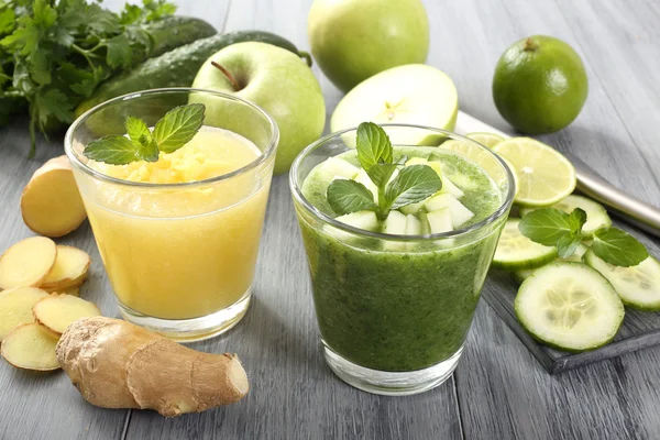 Fruit and vegetables smoothie — Stock Photo, Image