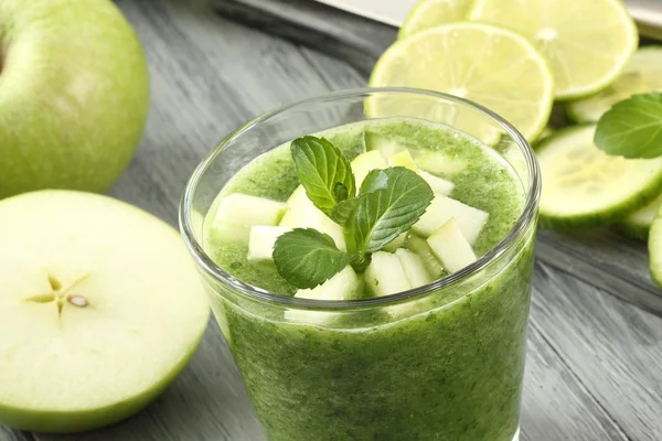 Groene fruit smoothie — Stockfoto