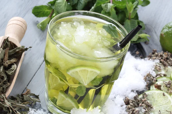 Лід зелений чай — стокове фото