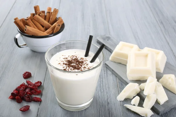 Biały czekolada milkshake — Zdjęcie stockowe