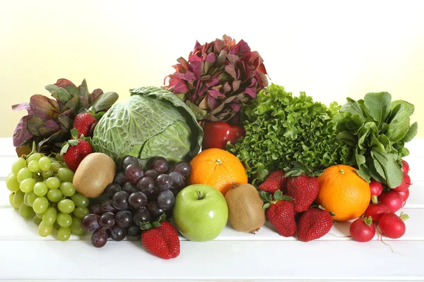 Fruit and vegetables — Stock Photo, Image