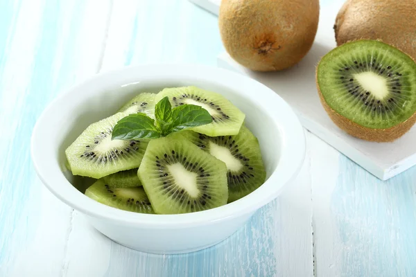 Fresh kiwi — Stock Photo, Image