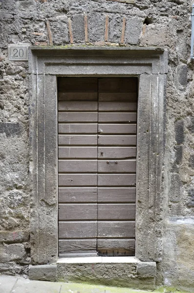 Oude deuropening, bomarzo — Stockfoto