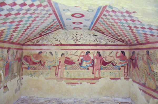 Etruscan tomb with frescoes, Tarquinia 4 — Stock Photo, Image