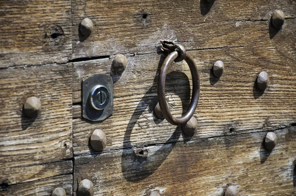 The lock of an old door — Stock Photo, Image