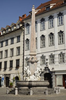 carniolani nehirler, ljubljana 2 Çeşmesi