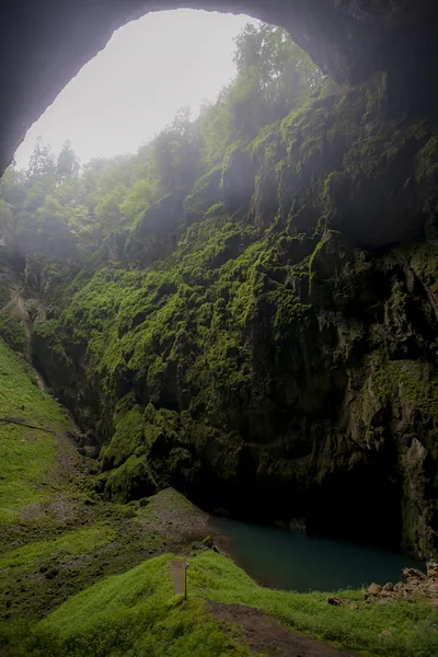 Punkva macocha, punkevni Mağarası, blansko, Çek Cumhuriyeti — Stok fotoğraf
