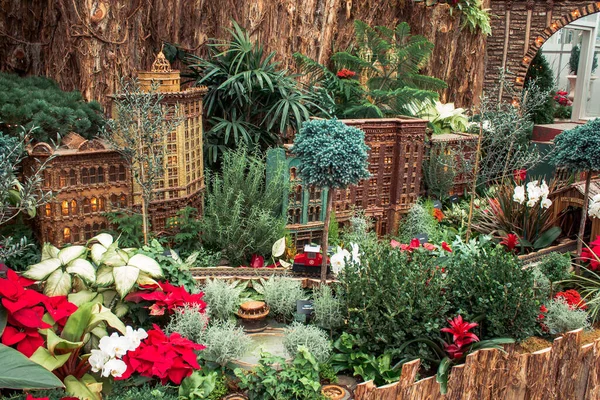 Grand Rapids Michigan binalarının tatil treni gösterisi