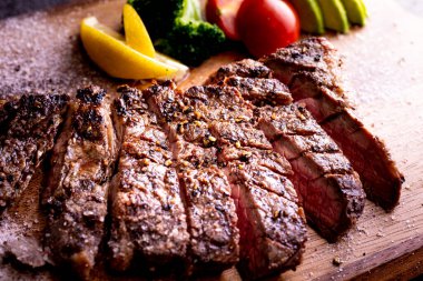 Bu makro boy ızgara leziz biftek..