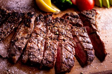 Bu makro boy ızgara leziz biftek..