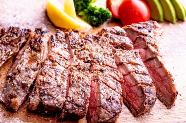 Bu makro boy ızgara leziz biftek..