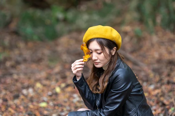 Beautiful Autumn Leaves Beautiful Japanese Women Japa — Stok fotoğraf