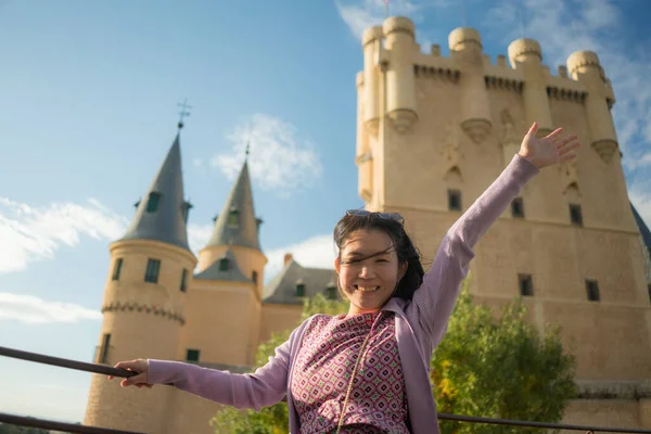 Joven Mujer Asiática Aire Libre Estilo Vida Retrato Feliz Hermosa —  Fotos de Stock