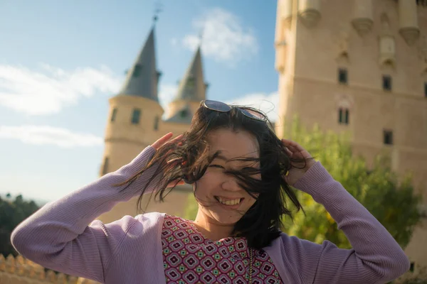 Jonge Aziatische Vrouw Buiten Lifestyle Portret Gelukkig Mooi Koreaans Meisje — Stockfoto
