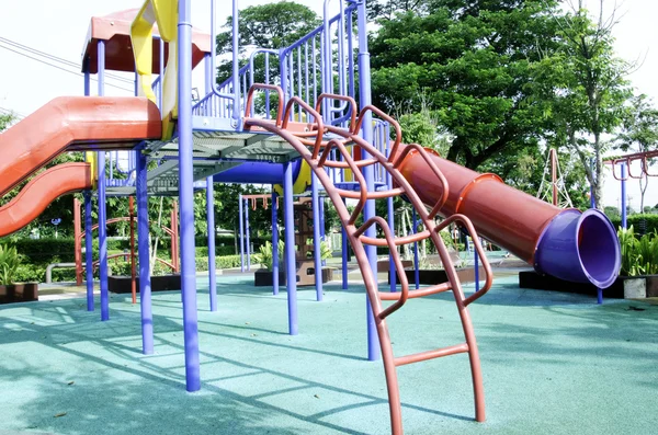 Spielplatz, Geräte, Kinder — Stockfoto