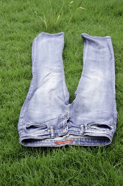 Jeans gazon. — Stockfoto