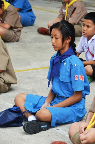 Gli studenti meditano . — Foto Stock