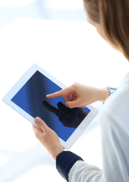 Businesswoman holding digital tablet — Stock Photo, Image