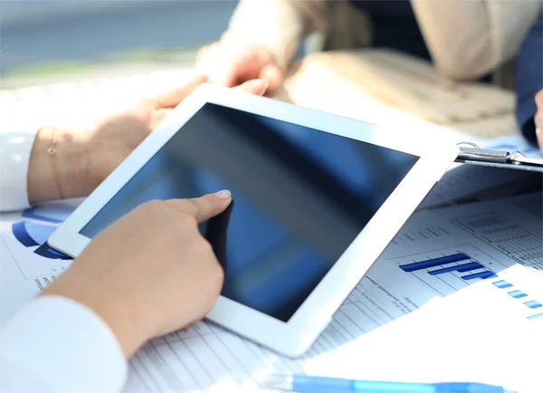 Business adviser analyzing financial figures — Stock Photo, Image