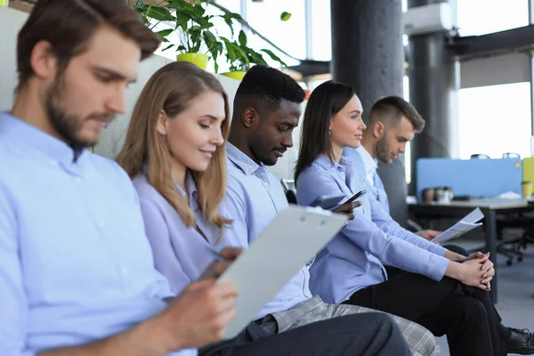 Personas Estresantes Que Esperan Entrevista Trabajo — Foto de Stock