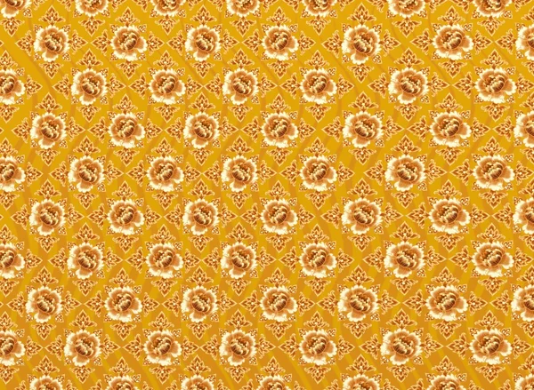 Zlaté květinový vzor s texturami ve žlutém pozadí — Stock fotografie