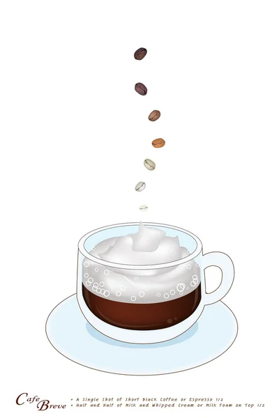 Una tazza di caffè Breve con panna montata — Vettoriale Stock