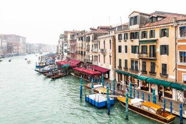 views of the beautiful canals of the city of Venice