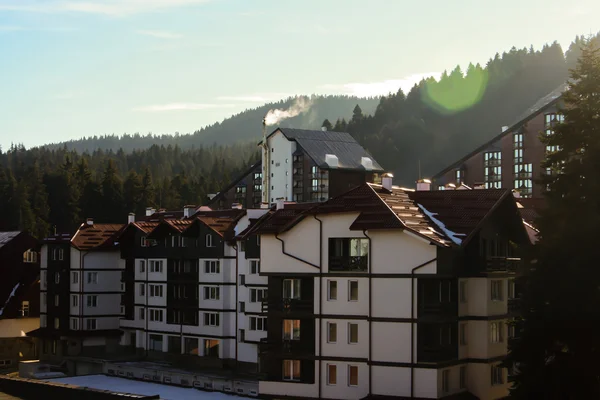 Ferienwohnungen in den Bergen lizenzfreie Stockbilder