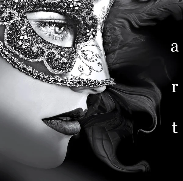 Profil der Frau in der Maske. — Stockfoto