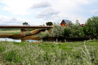           Manzaralar ahşap ve bozkırlar Altaya lütfen ressamın gözü