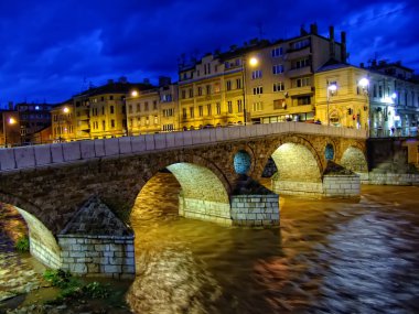 miljacko Nehri'nde gece, sarajevo, Bosna Hersek, Latin Köprüsü