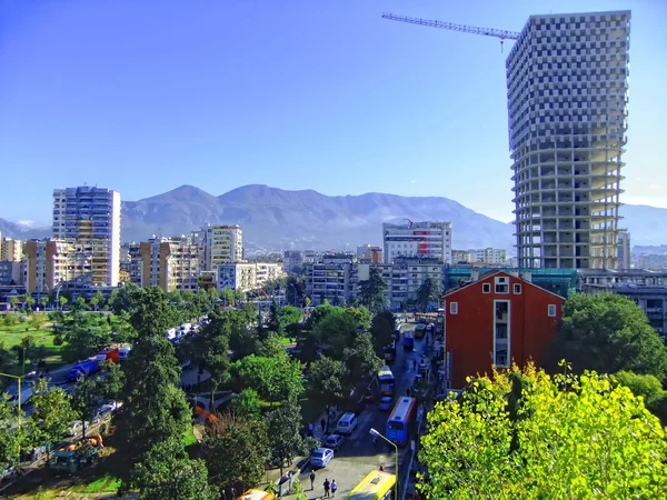 Stad centrum van tirana met tid toren, uitzicht vanaf klokkentoren, Albanië — Stockfoto
