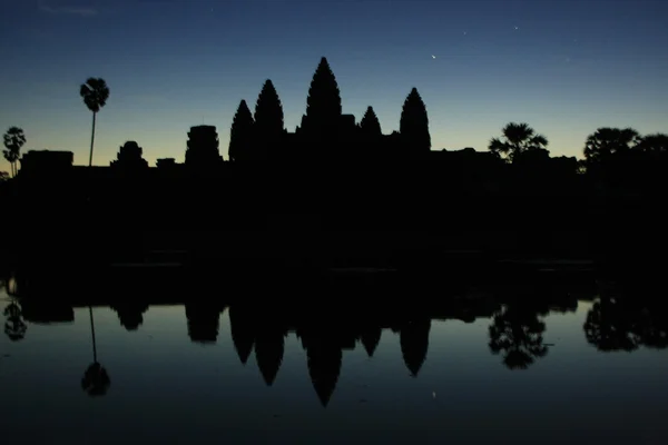 Angkor wat templet vid soluppgången, siem reap, Kambodja — Stockfoto
