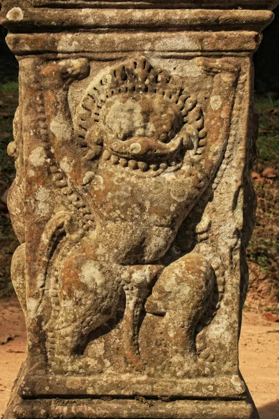 Antiga baixo relevo, templo Preah Khan, área de Angkor, Siem Reap, Camboja — Fotografia de Stock