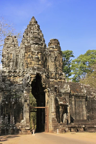 South gate van angkor thom, angkor gebied, siem reap, Cambodja — Stockfoto