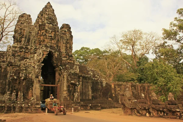 Güney kapısı angkor thom, angkor alan, siem reap, Kamboçya