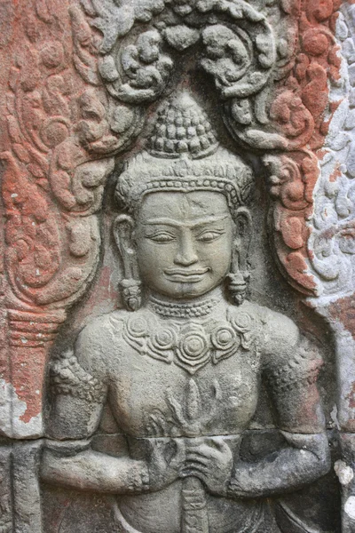 Bas-relief de Devata, templo de Banteay Kdei, área de Angkor, Siem Reap, Camboja — Fotografia de Stock