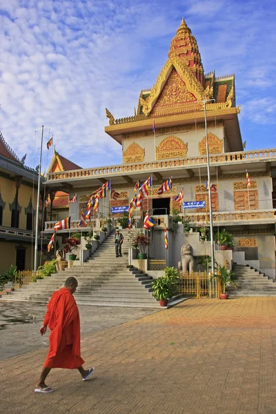 Wat Ounalom, Sisowath Quay, Phnom Penh, Camboja — Fotografia de Stock