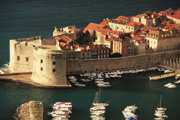 El viejo puerto de Dubrovnik, Croacia — Foto de Stock