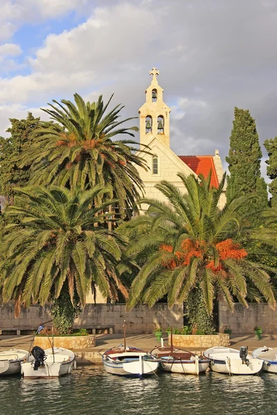 Nábřeží města hvar, ostrov hvar, Chorvatsko — Stock fotografie